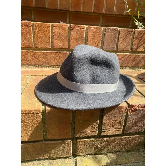 Vintage Liz Claiborne Gray Wool Fedora Hat W/ Light Gray Band Made In USA - Picture 3 of 3